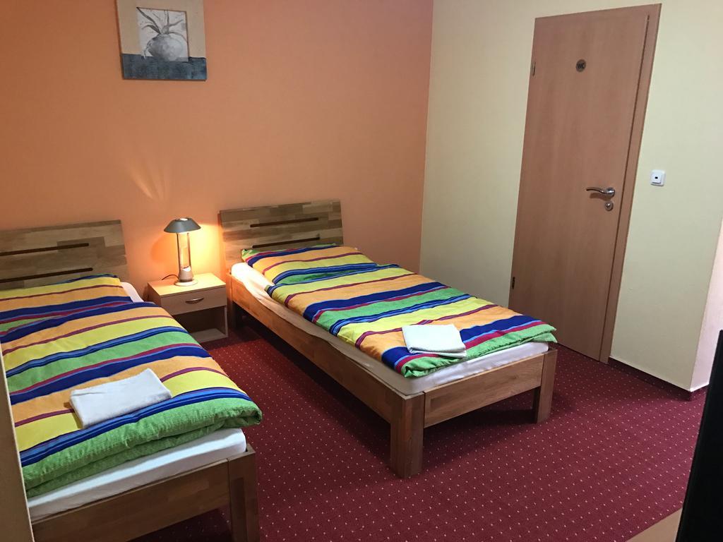 Pension Rialto Staufenberg  Экстерьер фото
